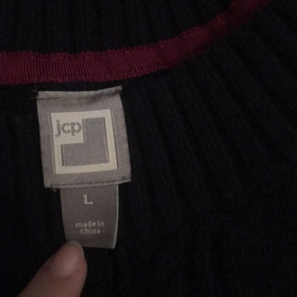 JCP navy blue sweater size L. - Picture 2 of 3
